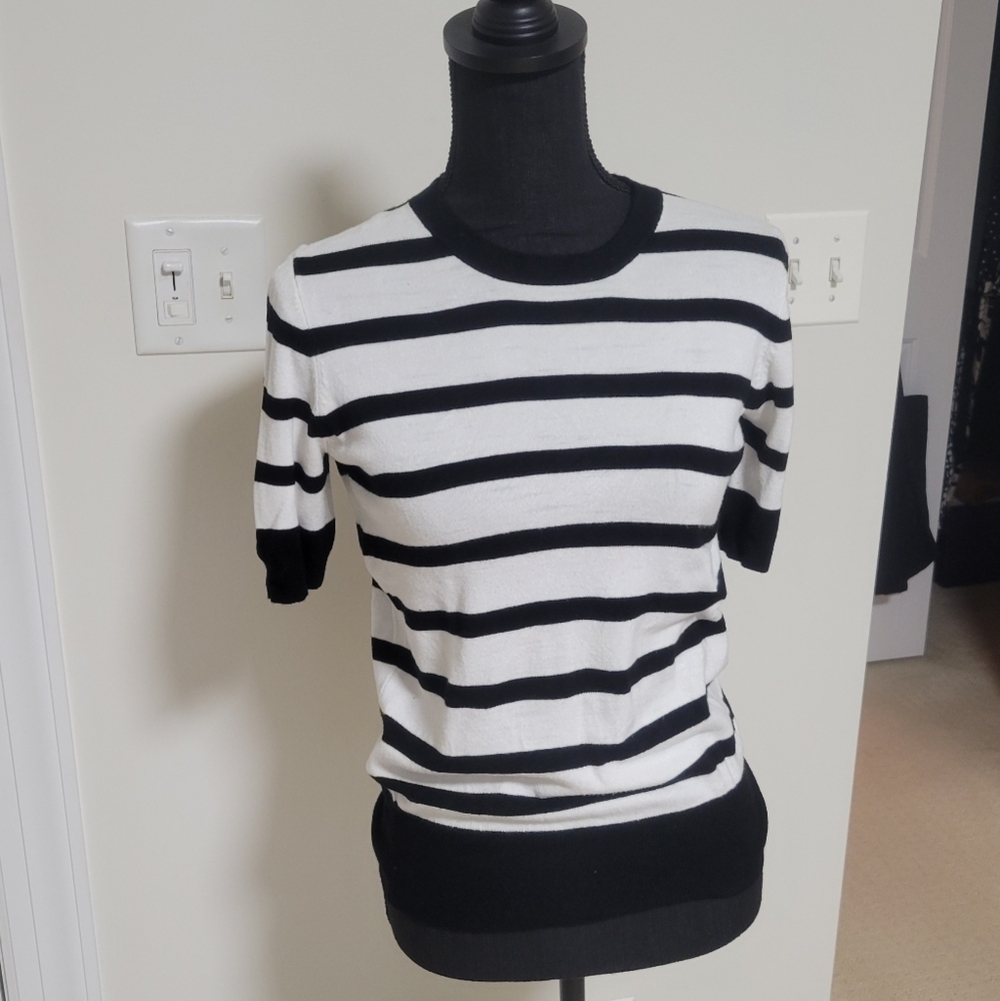 Zara Black and White Sweater